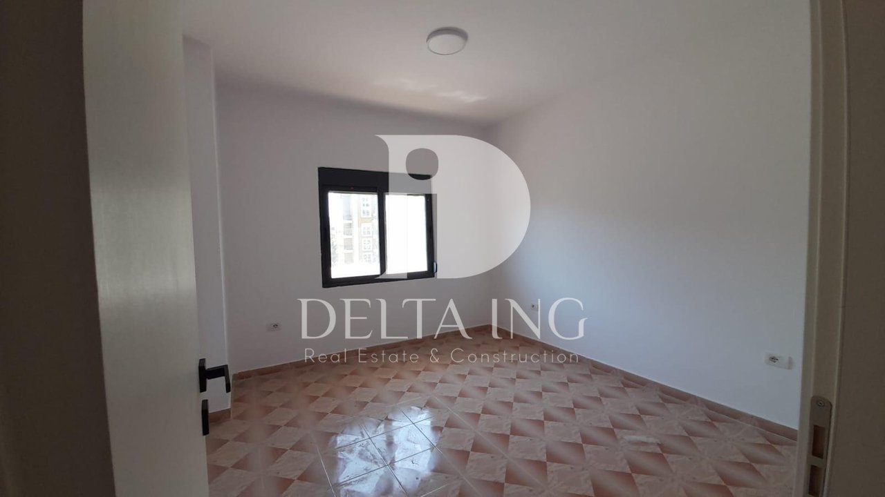 Shitet apartament në Golem, Durrës – vetëm 200 metra nga deti