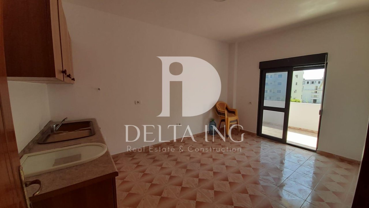 Shitet apartament në Golem, Durrës – vetëm 200 metra nga deti