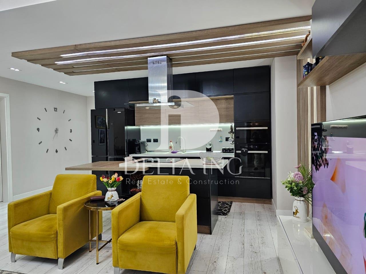 Vendesi appartamento 2+1+2 ad Astir – vicino a Villa L