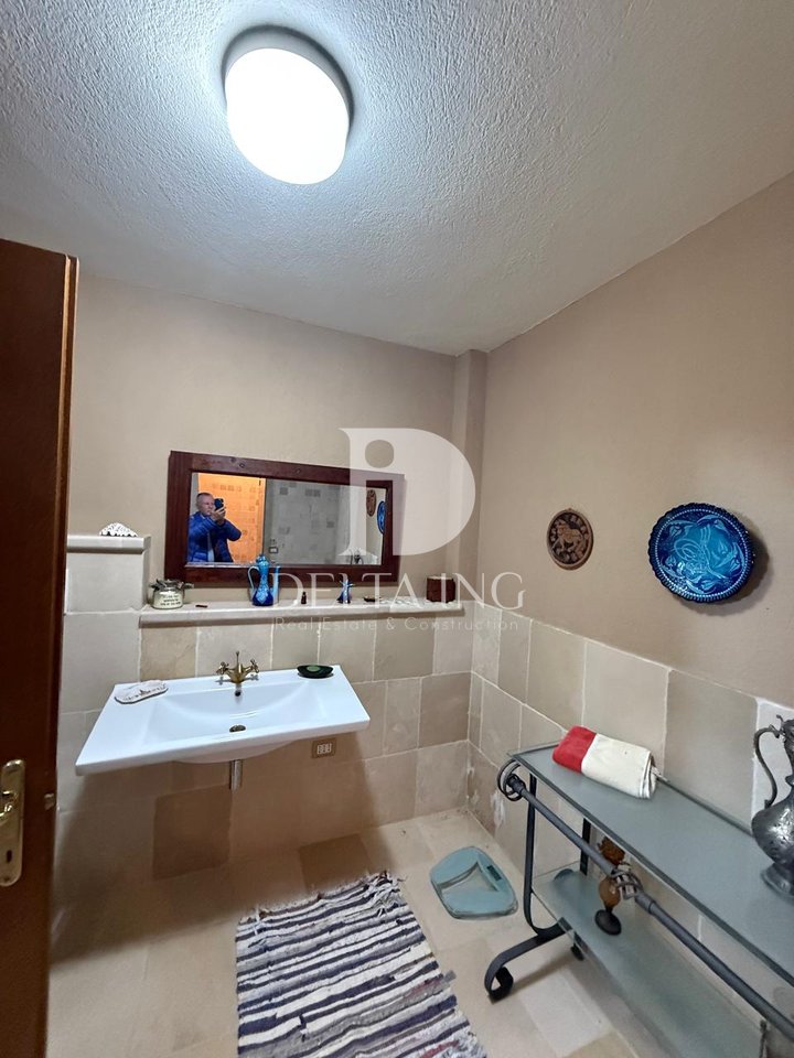 Jepet me Qira Vilë 4-Katëshe – Liqeni i Farkës, “Te Tre Vilat”