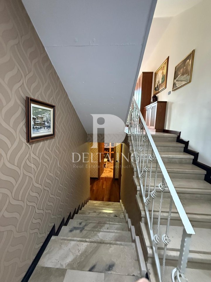 Jepet me Qira Vilë 4-Katëshe – Liqeni i Farkës, “Te Tre Vilat”