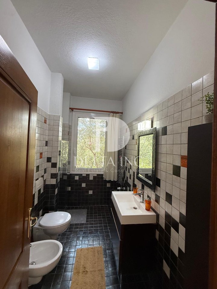 Jepet me Qira Vilë 4-Katëshe – Liqeni i Farkës, “Te Tre Vilat”