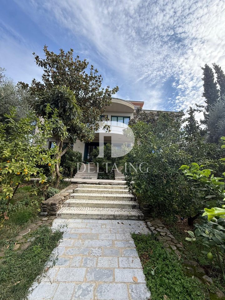 Jepet me Qira Vilë 4-Katëshe – Liqeni i Farkës, “Te Tre Vilat”