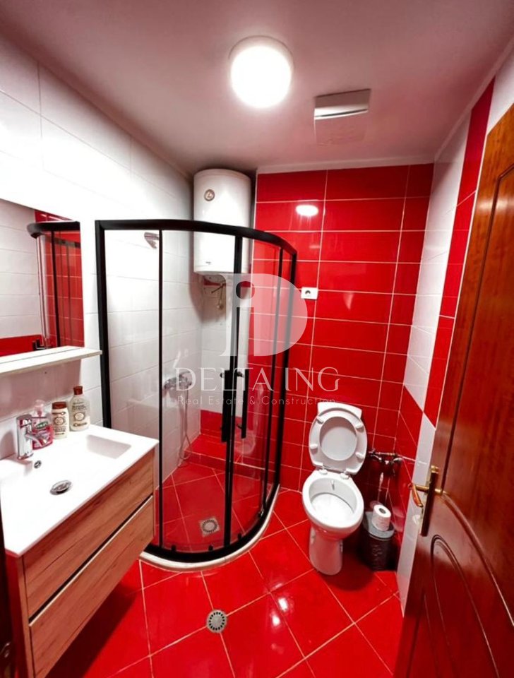 Jepet me Qira Apartament 2+1 – Rruga Him Kolli (Midis Myslym Shyrit & Rrugës së Kavajës)