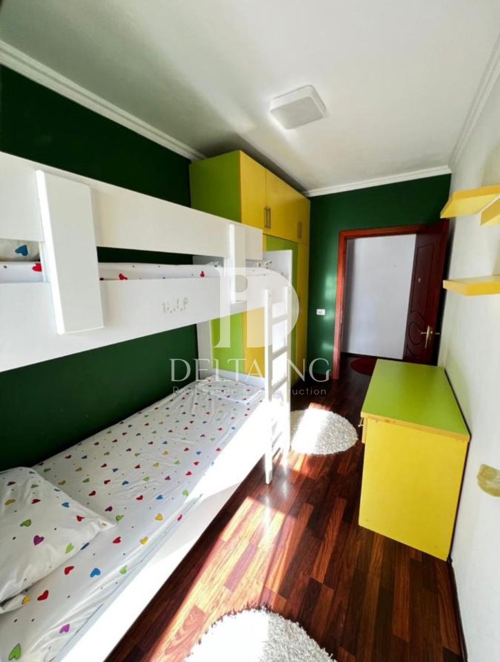 Jepet me Qira Apartament 2+1 – Rruga Him Kolli (Midis Myslym Shyrit & Rrugës së Kavajës)