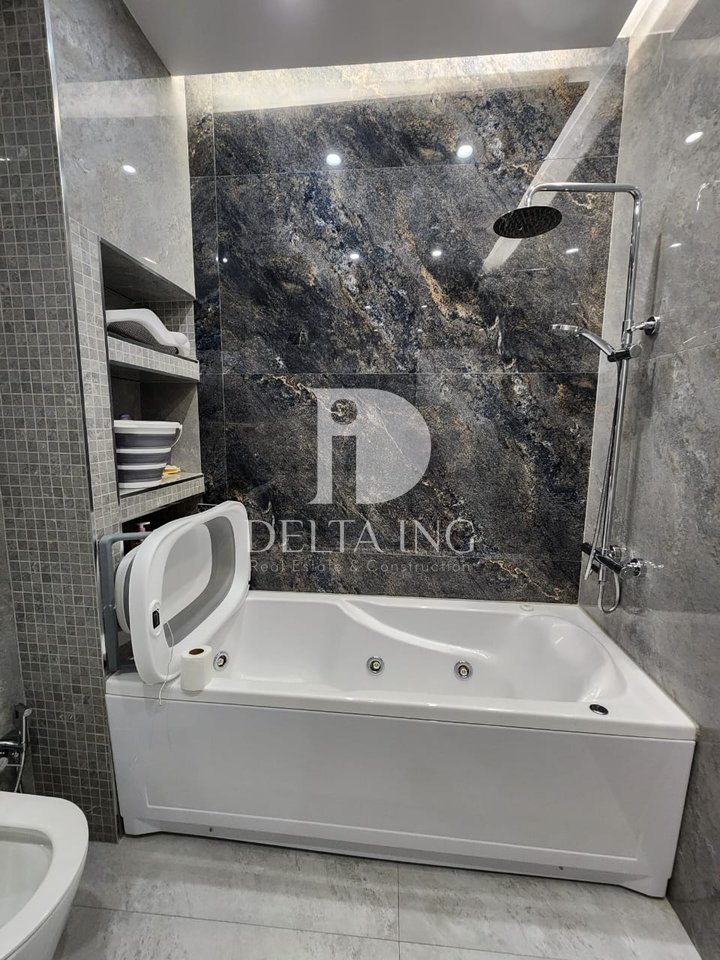 Shitet Apartament 2+1+2 – Tregu i Ri Elektrik, Tiranë