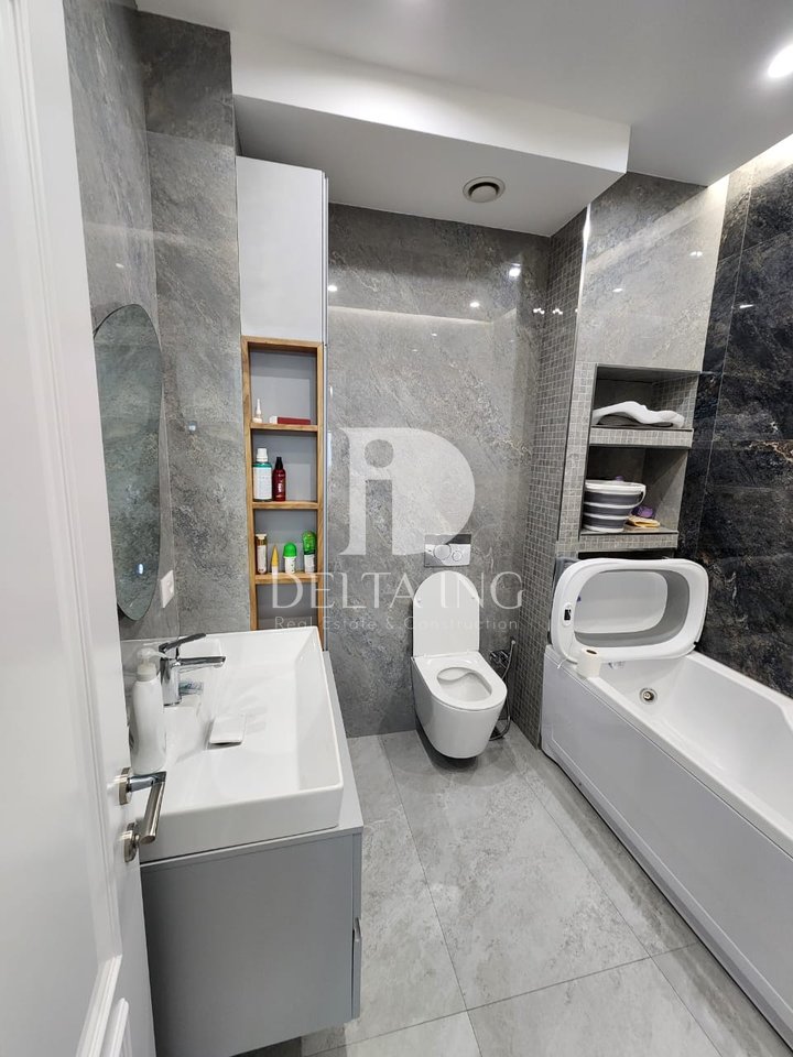 Shitet Apartament 2+1+2 – Tregu i Ri Elektrik, Tiranë