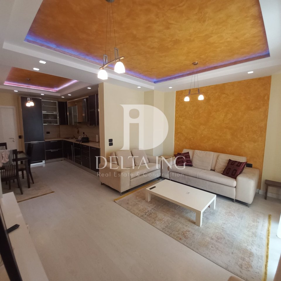 Jepet me Qira Apartament 2+1 – Komuna e Parisit, pranë Bllokut