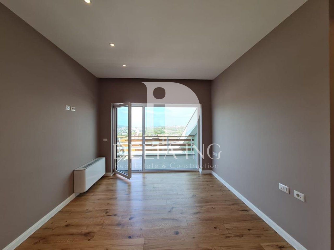 Vilë Luksoze në Shitje dhe me Qira – “Residenca Long Hill”, Tiranë