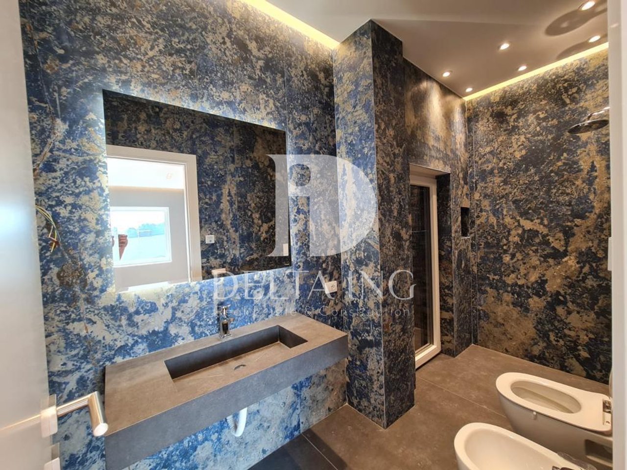 Vilë Luksoze në Shitje dhe me Qira – “Residenca Long Hill”, Tiranë