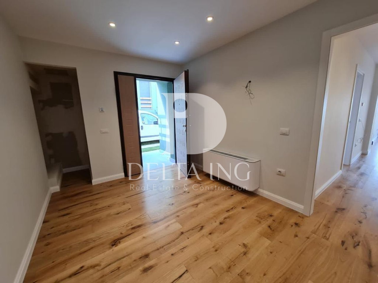 Vilë Luksoze në Shitje dhe me Qira – “Residenca Long Hill”, Tiranë