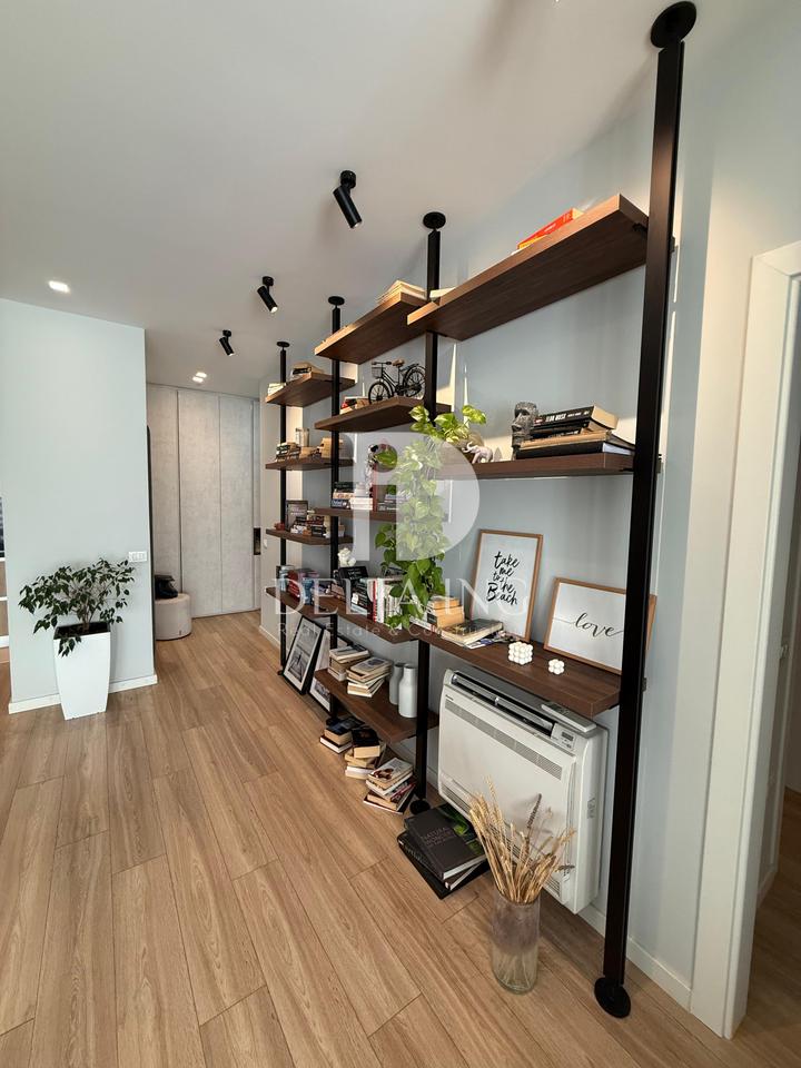 Jepet me Qira Apartament 2+1+2 – Komuna e Parisit, Kika 2, Tiranë