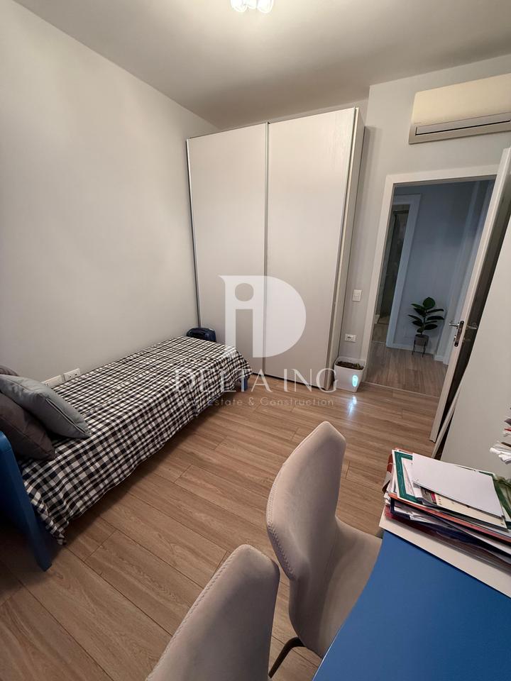 Jepet me Qira Apartament 2+1+2 – Komuna e Parisit, Kika 2, Tiranë