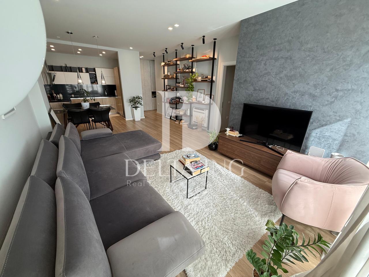 Jepet me Qira Apartament 2+1+2 – Komuna e Parisit, Kika 2, Tiranë