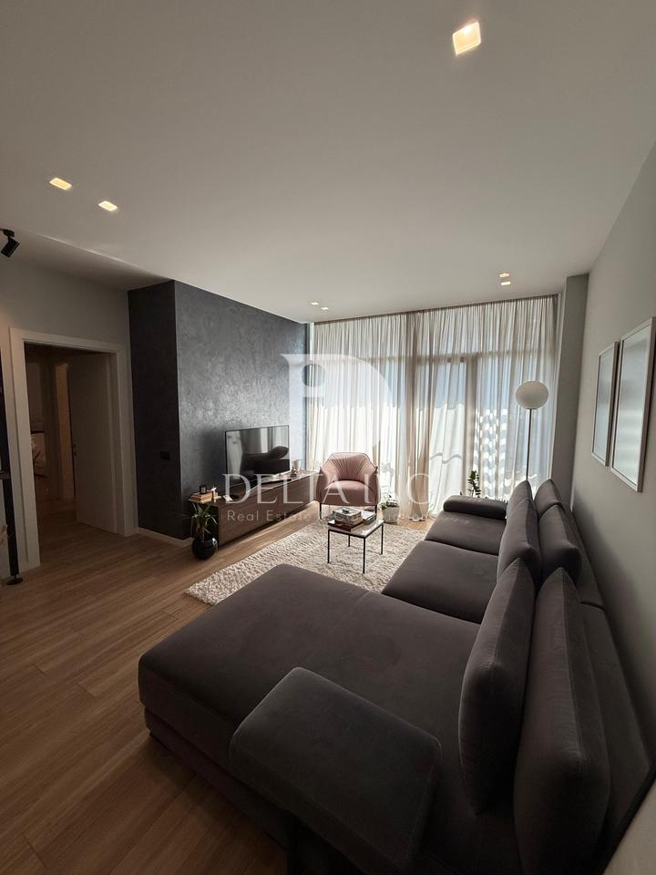 Jepet me Qira Apartament 2+1+2 – Komuna e Parisit, Kika 2, Tiranë