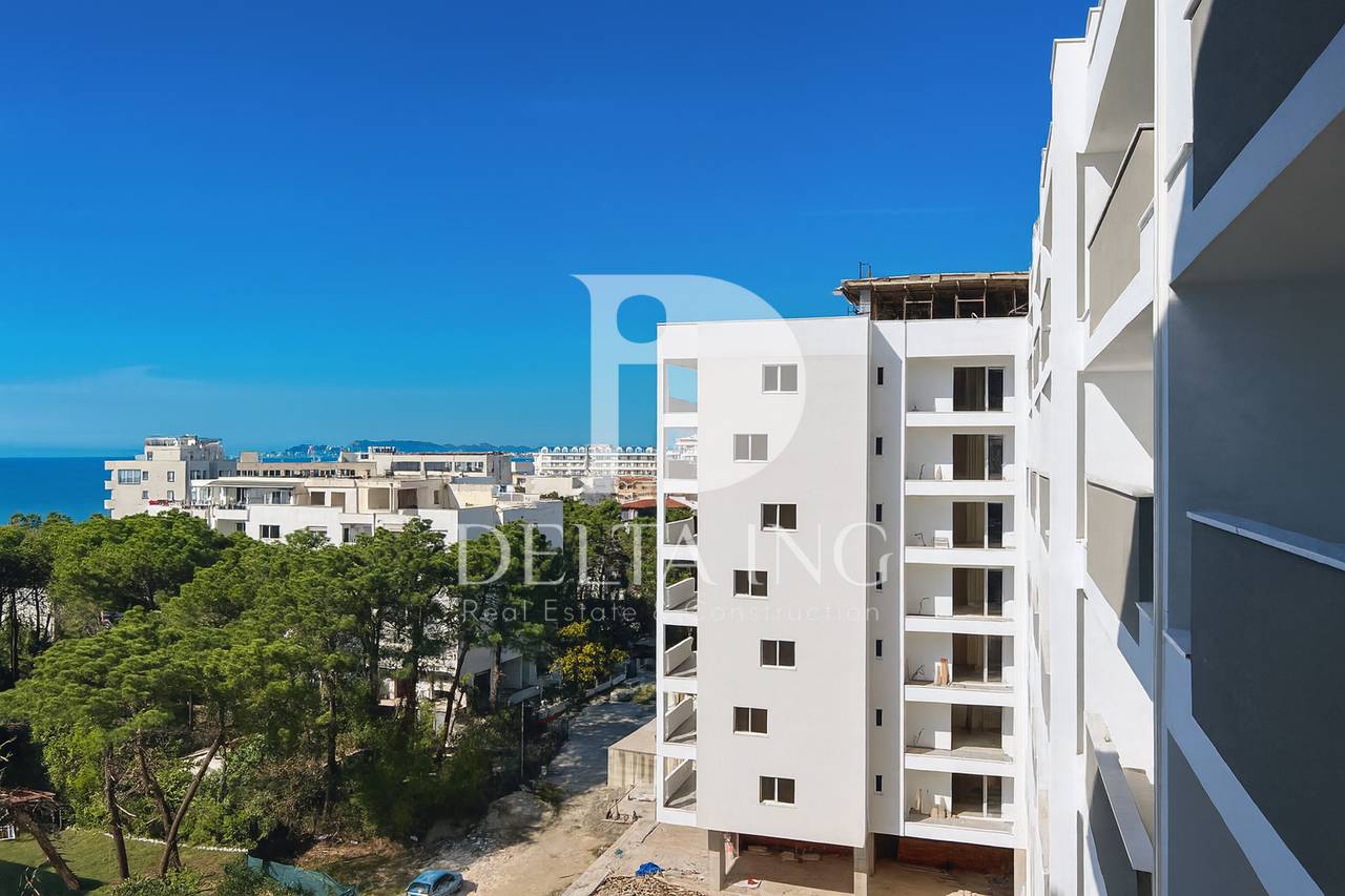 Shitet Apartament 2+1 me Pamje nga Deti në Golem