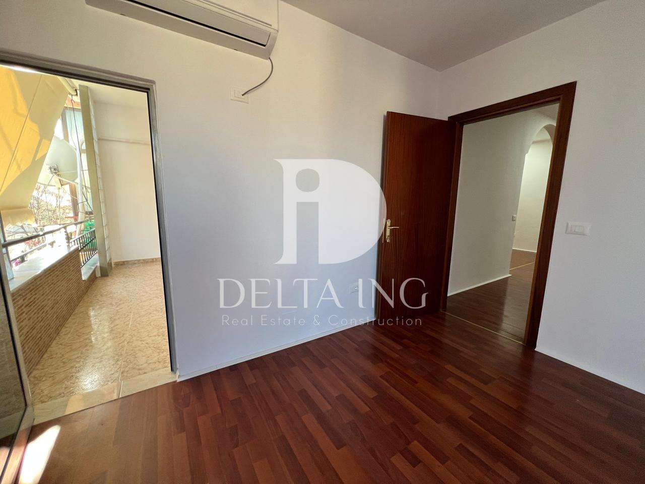 Locale Commerciale in Affitto – Libri Universitari, Blloku, Tirana