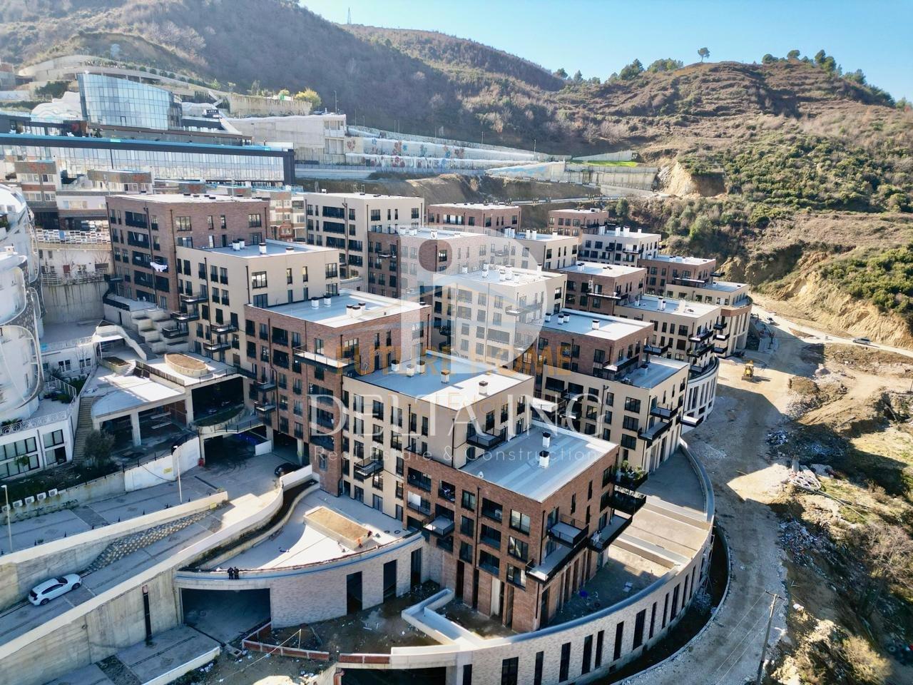 Vendesi Duplex 3+1 – Complesso Residenziale “Kodra e Diellit”, Tirana