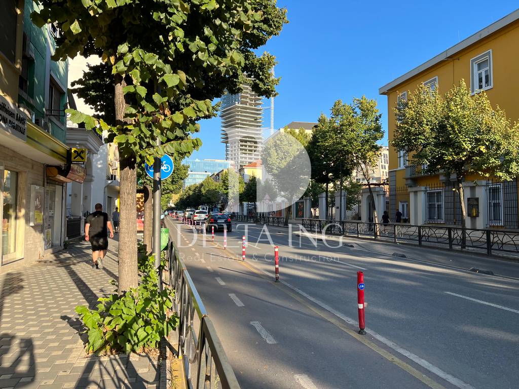 SHITET APARTAMENT 2+1+2 + POST PARKIMI – RRUGA E DURRËSIT, TIRANË