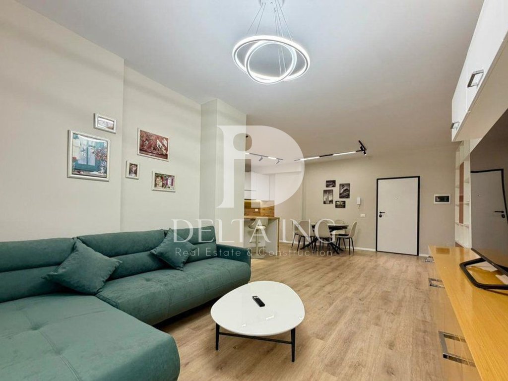 JEPET ME QIRA APARTAMENT 2+1+2 – PRANË PAZARIT TË RI, RR. HOXHA TAHSIM