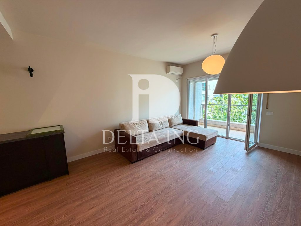 Shitet apartament 2+1 te Liqeni i Thatë