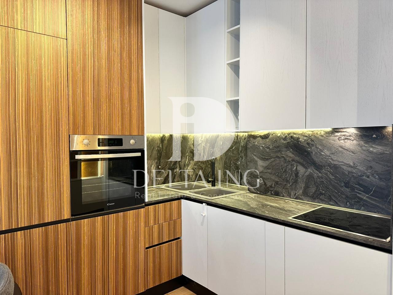 IN VENDITA APPARTAMENTO 2+1+2 – LUNGOMARE, VLORË