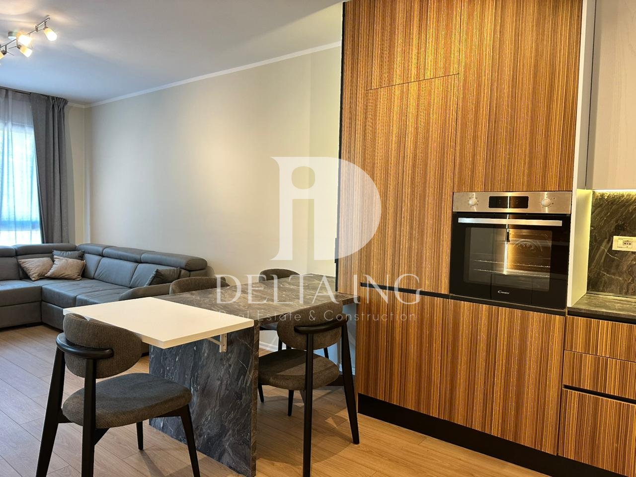 IN VENDITA APPARTAMENTO 2+1+2 – LUNGOMARE, VLORË