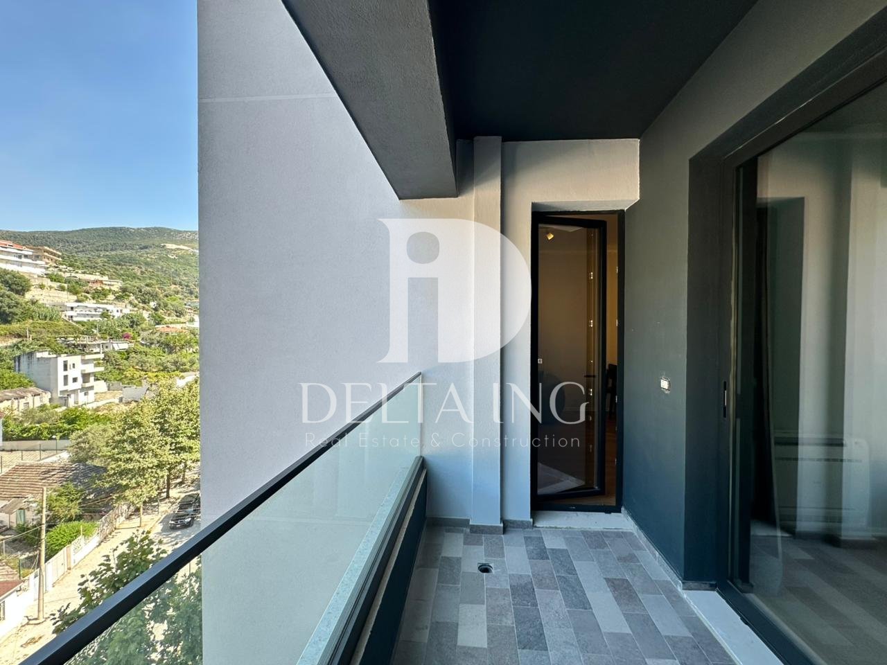 IN VENDITA APPARTAMENTO 2+1+2 – LUNGOMARE, VLORË