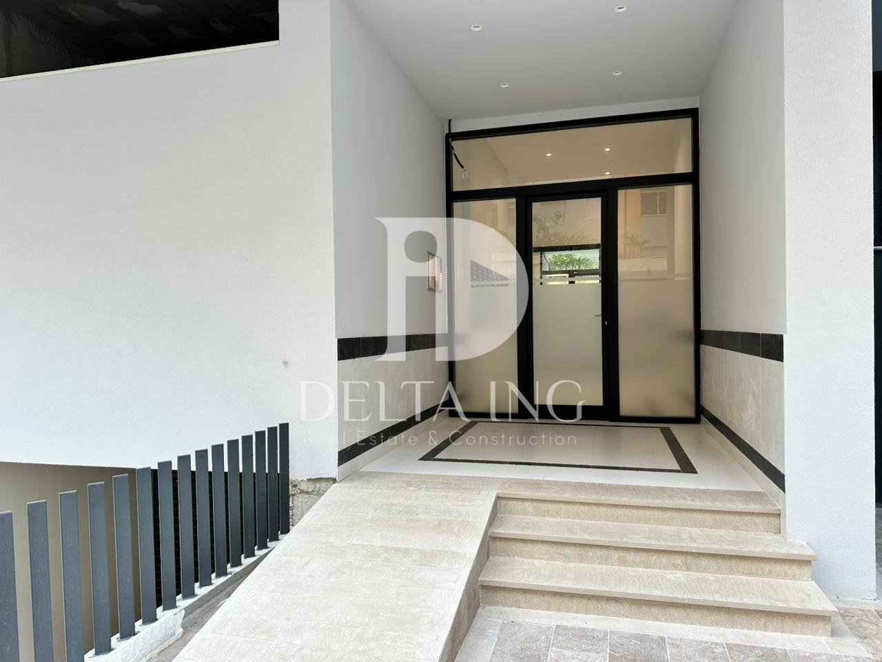 IN VENDITA APPARTAMENTO 2+1+2 – LUNGOMARE, VLORË