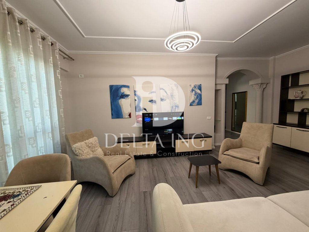JEPET ME QIRA APARTAMENT 2+1+2 – RRUGA E BARRIKADAVE, TIRANË