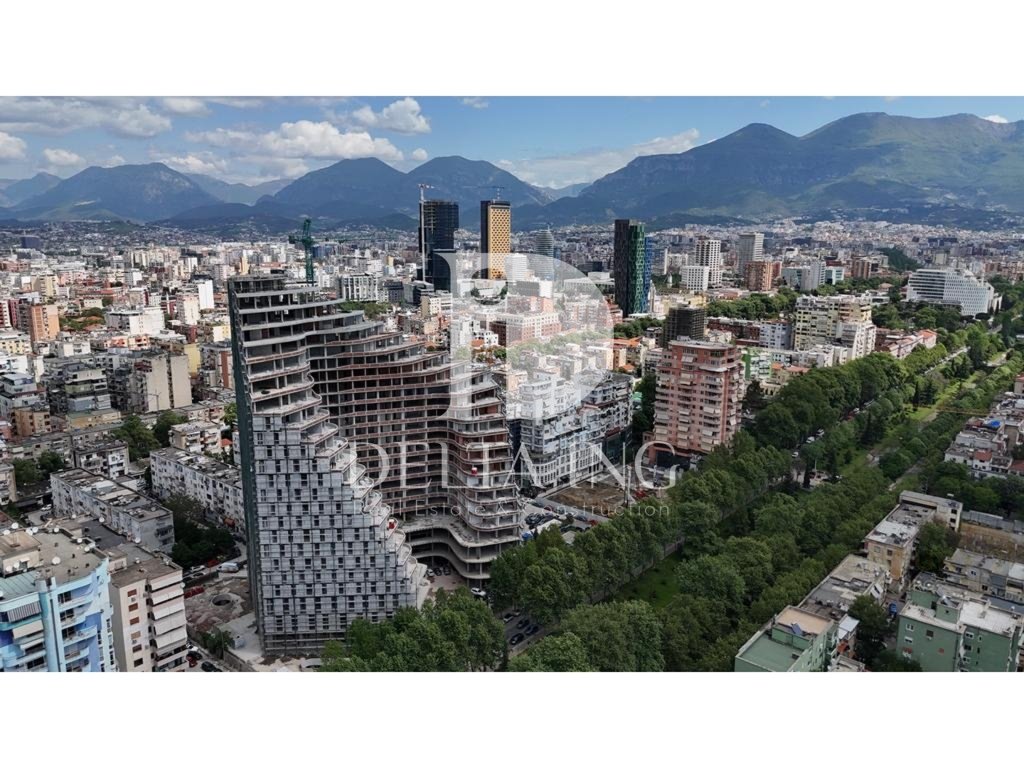 SHITET AMBIENT BIZNESI – ISH EKSPOZITA, TIRANË