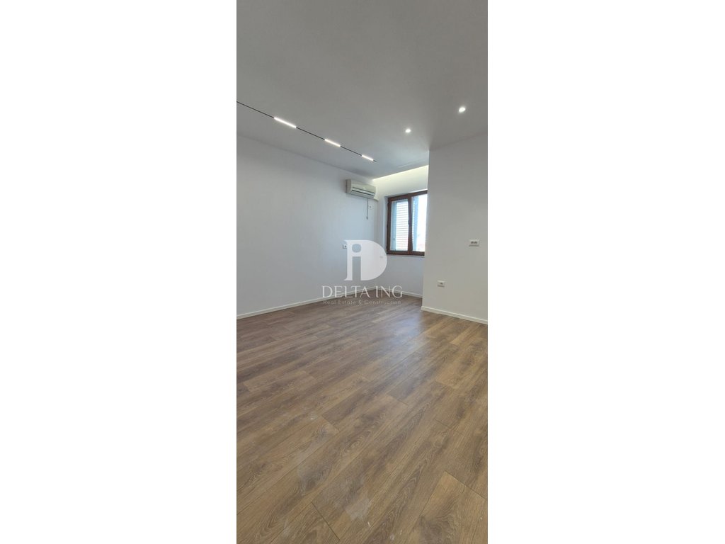 Shitet apartament 2+1 në Rrugën Fadil Bodinaku