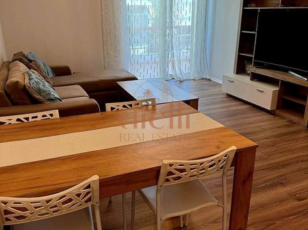 Apartament 2+1 per Qira  prane Liqeniy Artificial Tirane