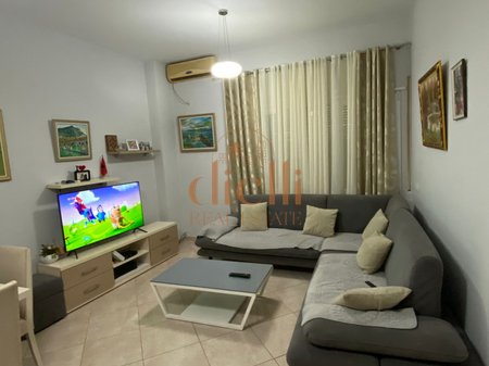 Apartament 2+1+2 per Shitje ne Fresk