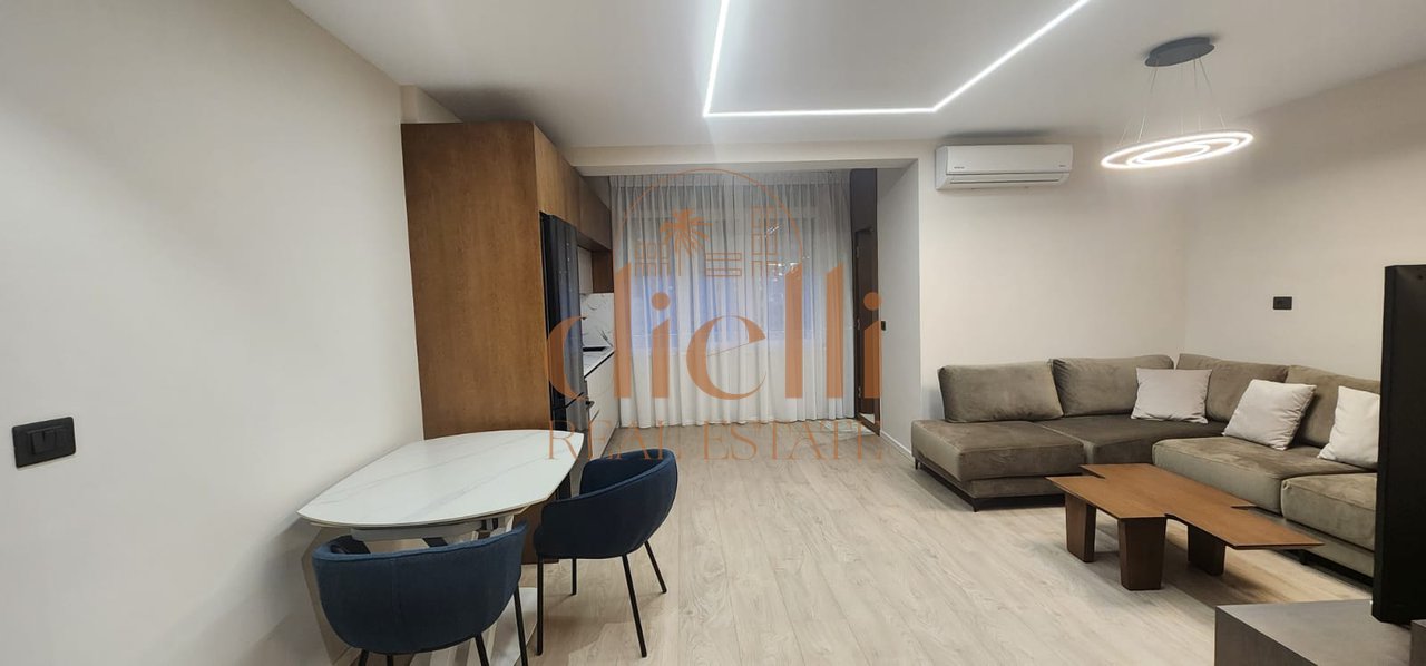 Studio in affitto a Pazari Ri