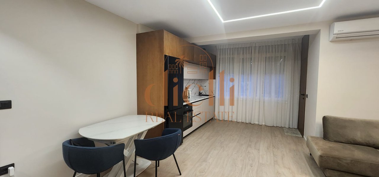Studio in affitto a Pazari Ri