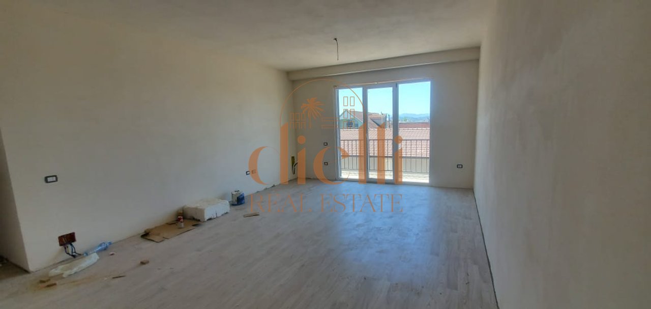 2+1 Apartment for Sale in Kamez