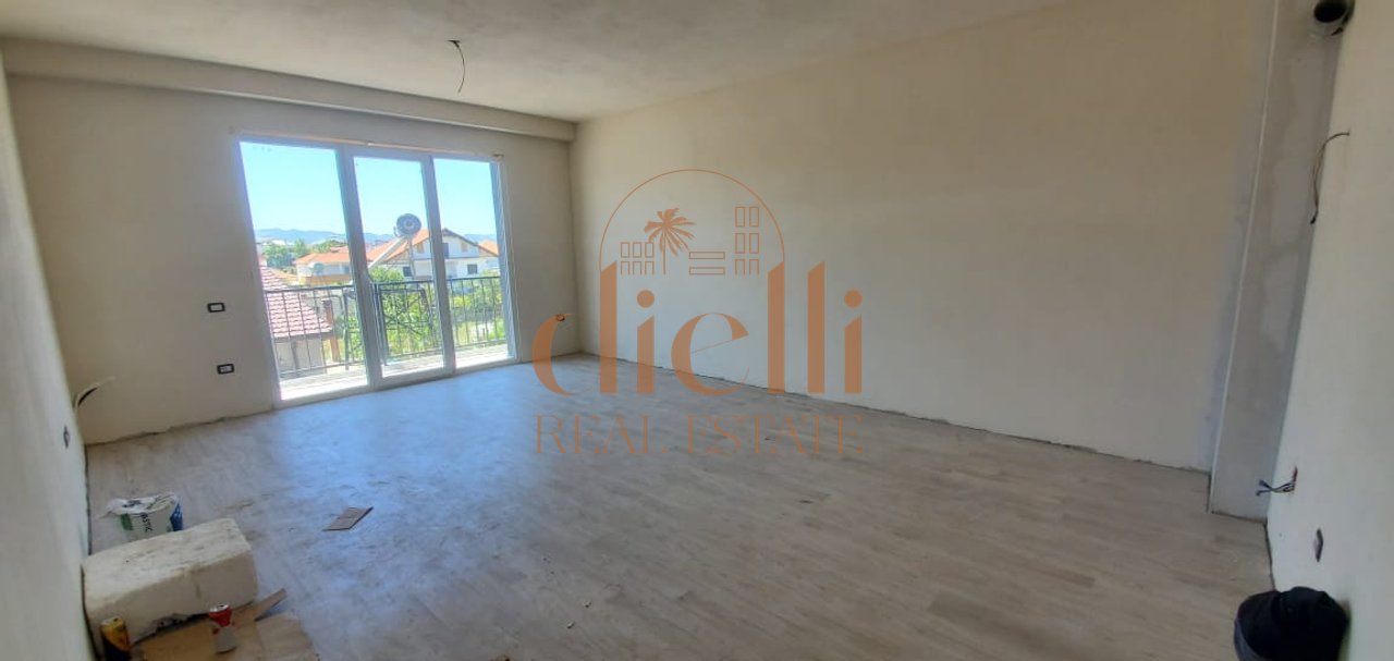 2+1 Apartment for Sale in Kamez