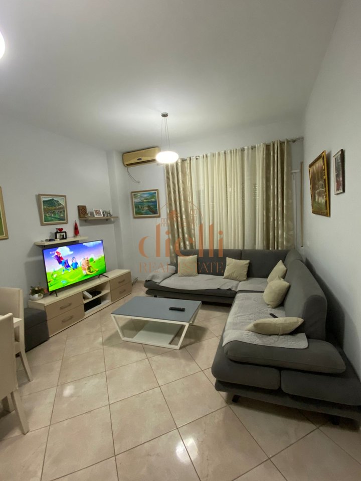 Apartament 2+1+2 per Shitje ne Fresk