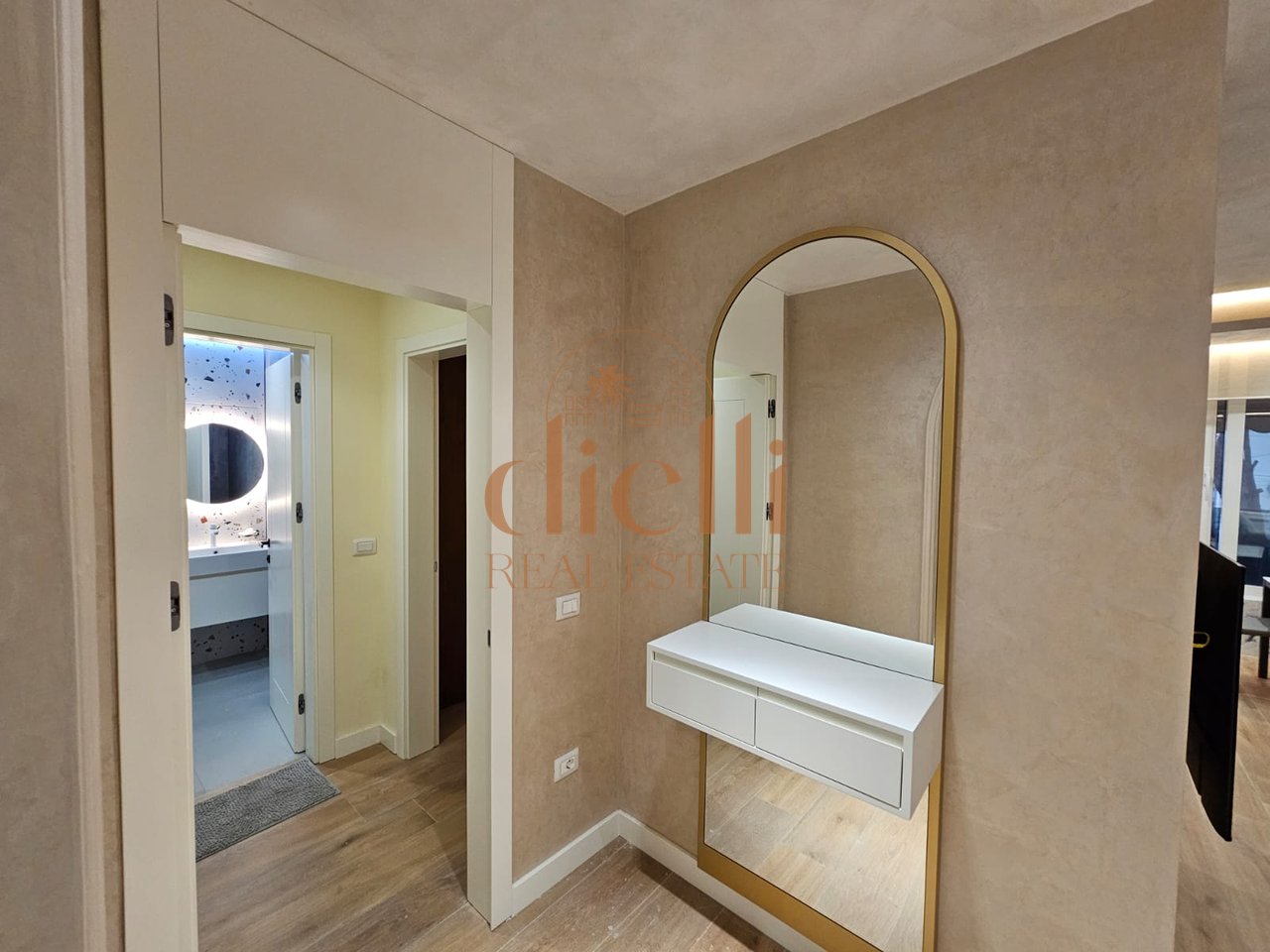 Apartament 2+1 per Shitje tek Mali Robit Durres