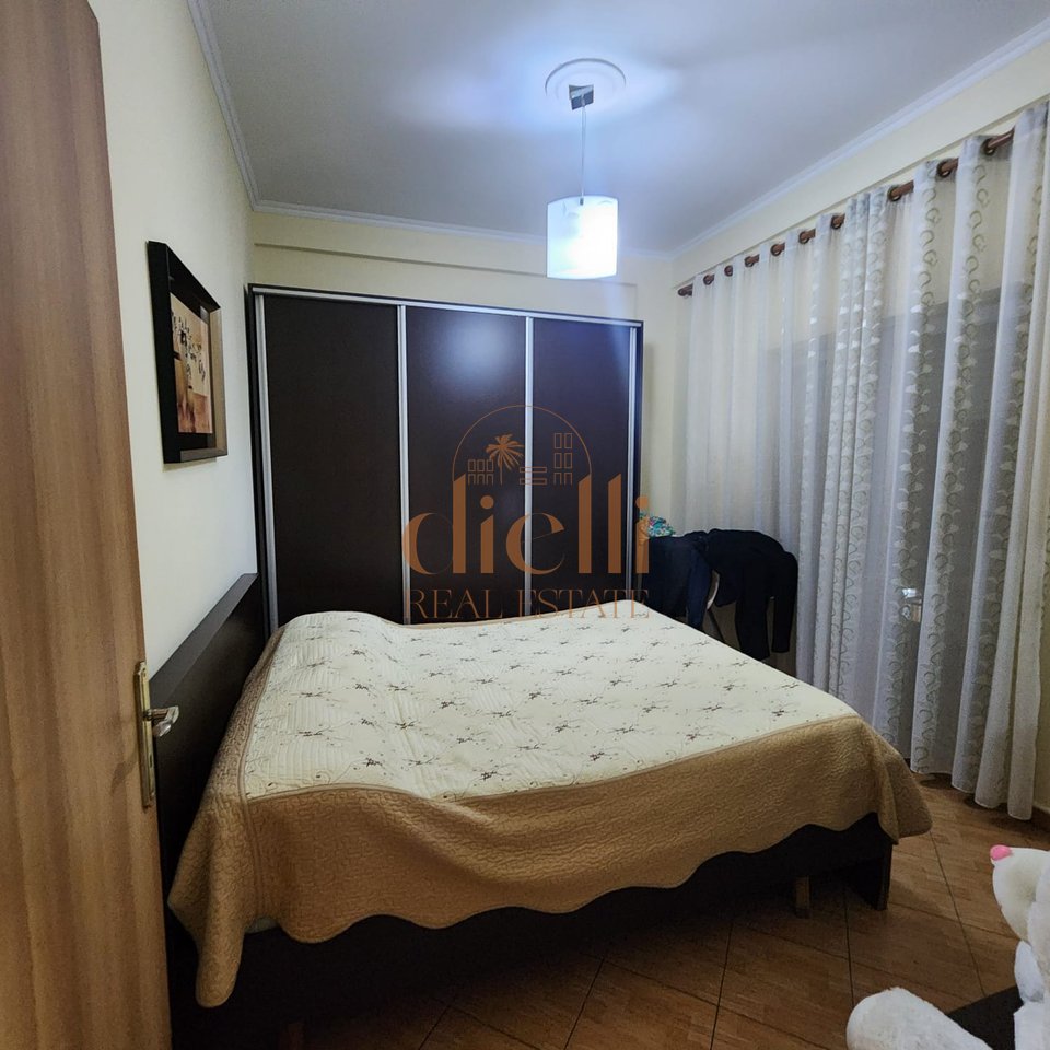 Apartament 2+1 per Qira tek Medreseja