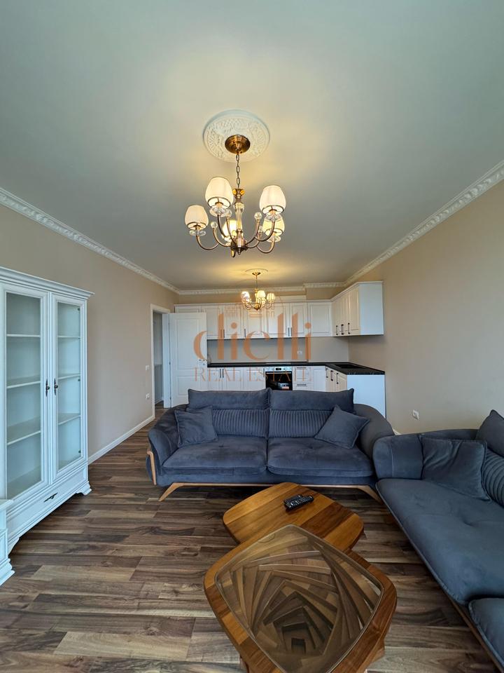 Okazion-Apartament 2+1+2 per Shitje tek Liqeni Thate