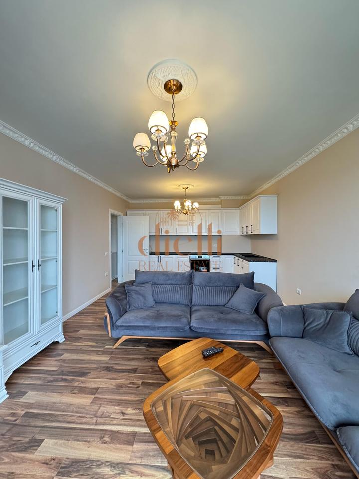 Okazion-Apartament 2+1+2 per Shitje tek Liqeni Thate
