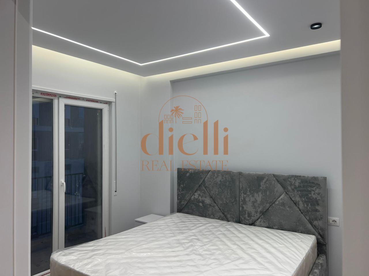 Appartamento 1+1 in affitto a Univers City