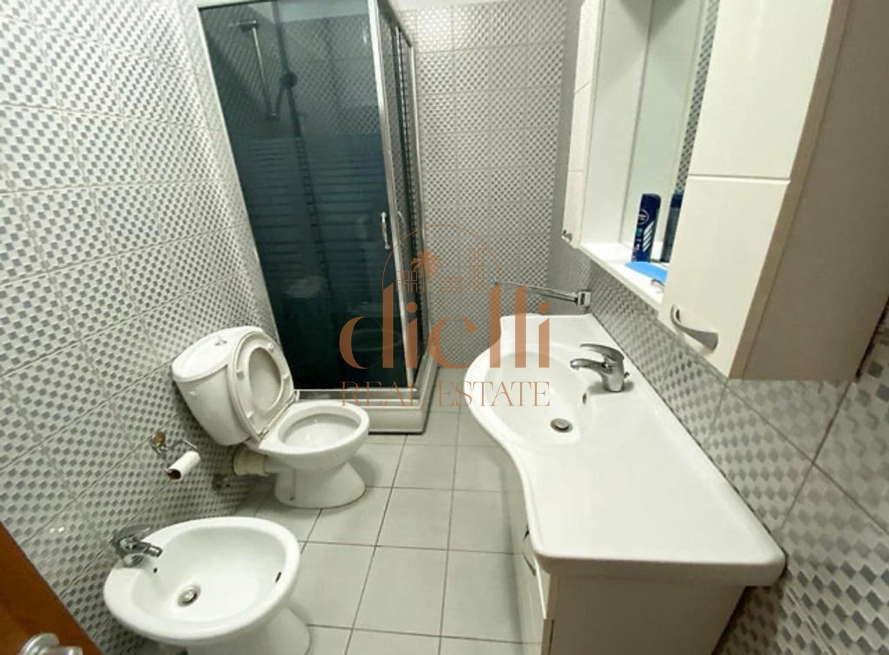 Apartament 1+1 per Shitje ne Yzberisht