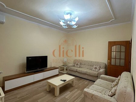 Appartamento 2+1+2+3 Balconi in Affitto a Vasil Shanto