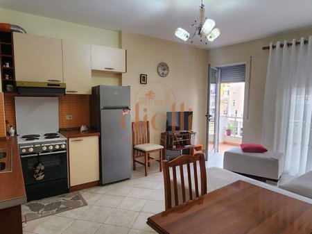 Apartament 1+1 per Qira tek Mine Peza