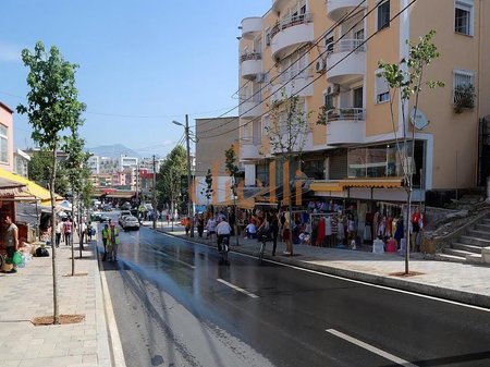 Apartament 1+1+Post Parkimi per Qira tek 5 Maji