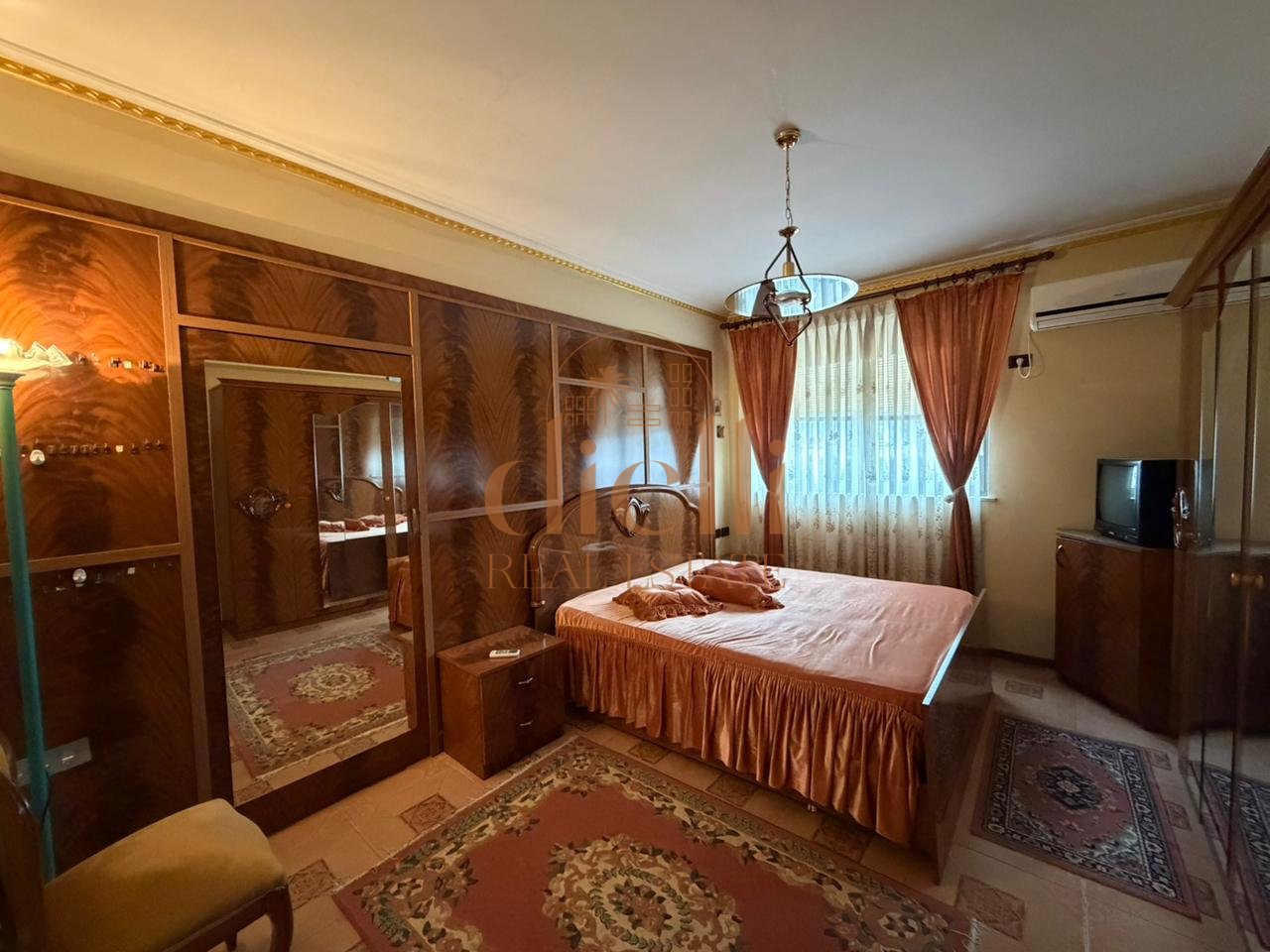 Apartament 2+1+2 per Qira tek Libri Universitar