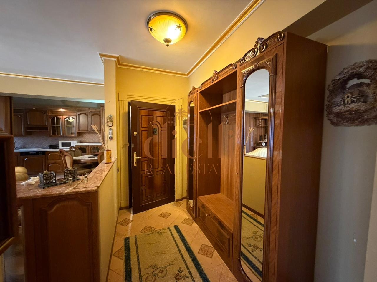 Apartament 2+1+2 per Qira tek Libri Universitar